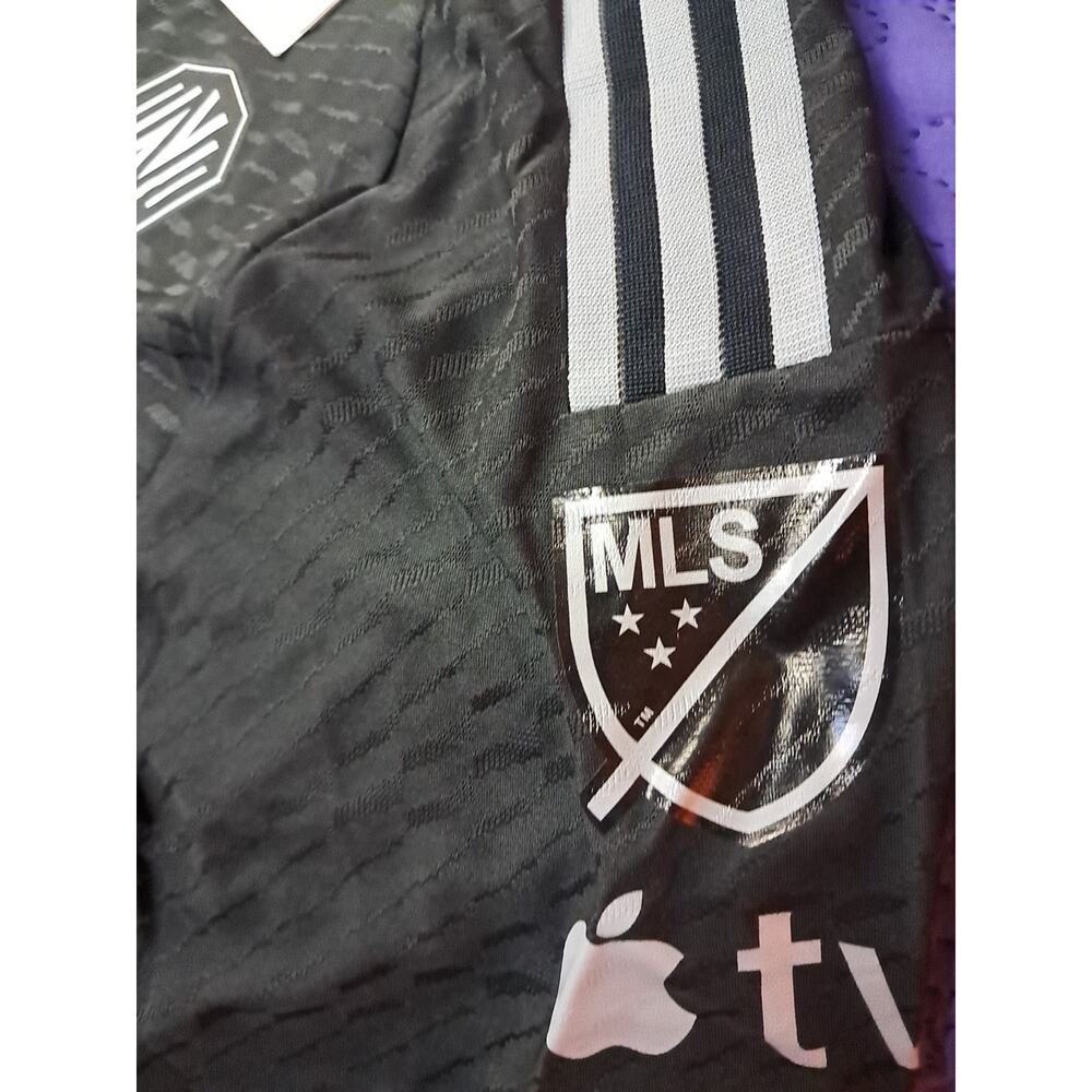Nashville #10 Mukhtar PLAYER JERSEY JohnnyCash Man In Black Jersey XLarge - Picture 6 of 7